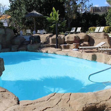 The Red Farm Relais & Spa Iklin Экстерьер фото