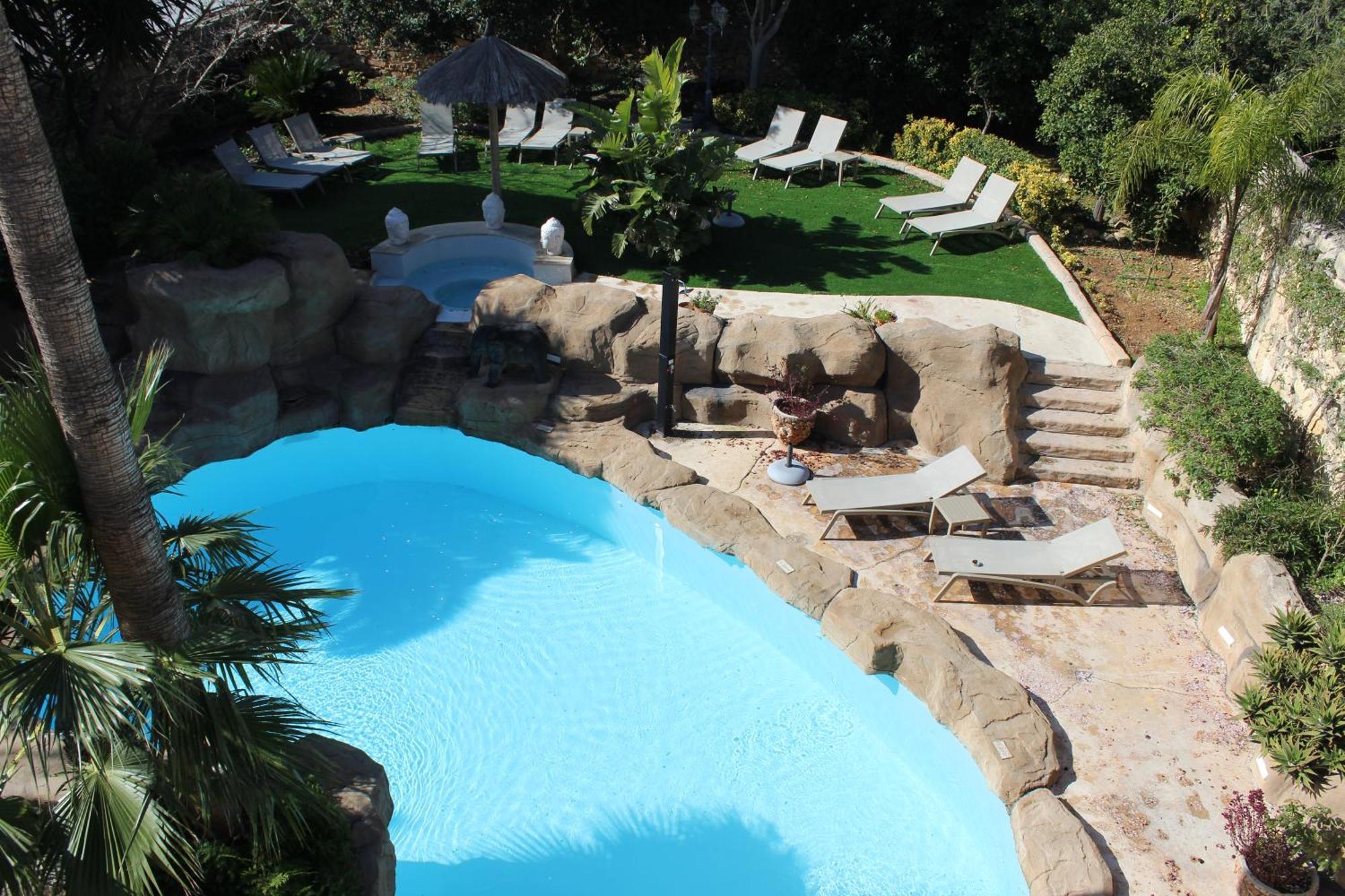 The Red Farm Relais & Spa Iklin Экстерьер фото